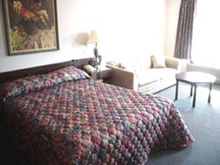 Sainte-Catherine Knights Inn St Catharines On מראה חיצוני תמונה
